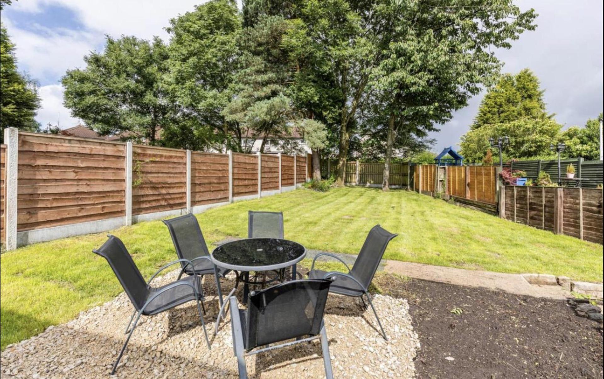 Come & Unwind In Charming 5 Bed House In Blackburn Μπλάκμπερν Εξωτερικό φωτογραφία