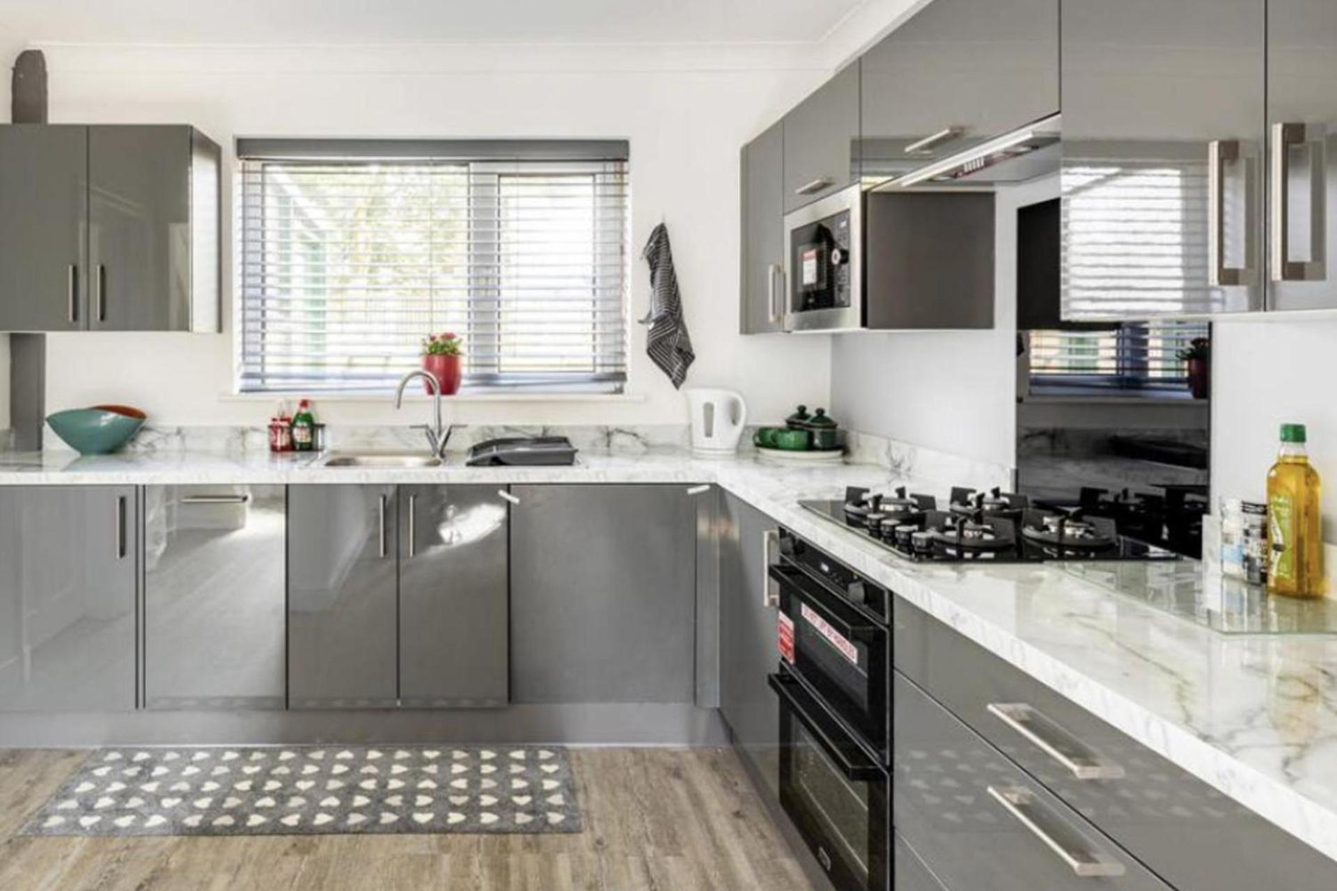 Come & Unwind In Charming 5 Bed House In Blackburn Μπλάκμπερν Εξωτερικό φωτογραφία
