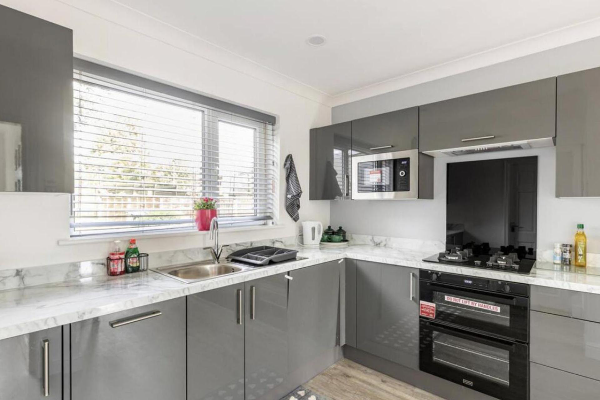 Come & Unwind In Charming 5 Bed House In Blackburn Μπλάκμπερν Εξωτερικό φωτογραφία